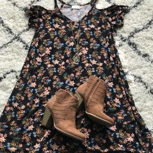 Brand New- Floral off the shoulder dress